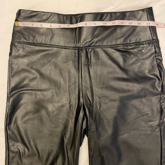 Vince Camuto size medium black faux leather flared leg strech pants - Picture 6 of 13